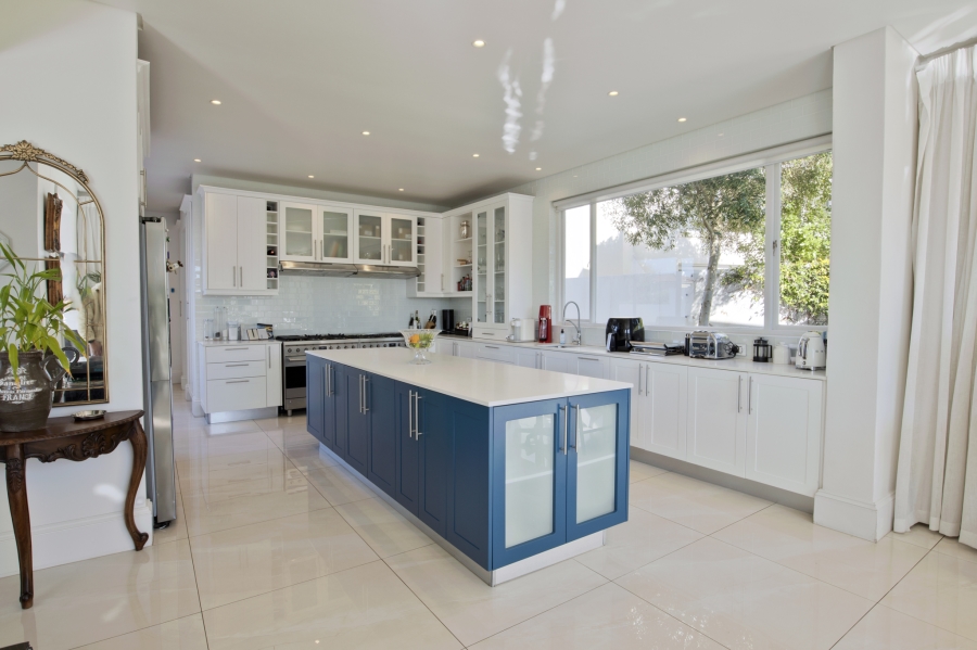To Let 3 Bedroom Property for Rent in Sunset Beach Western Cape